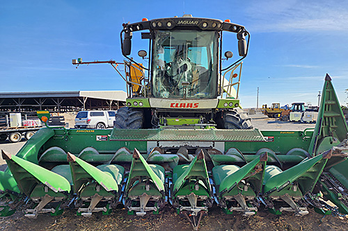 Selmech Powdermaster granular additive applicator no a maze forage haverster